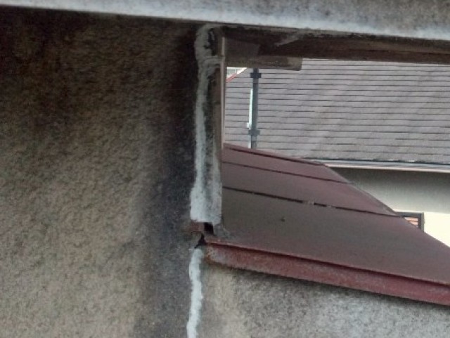 外壁　コーキング補修